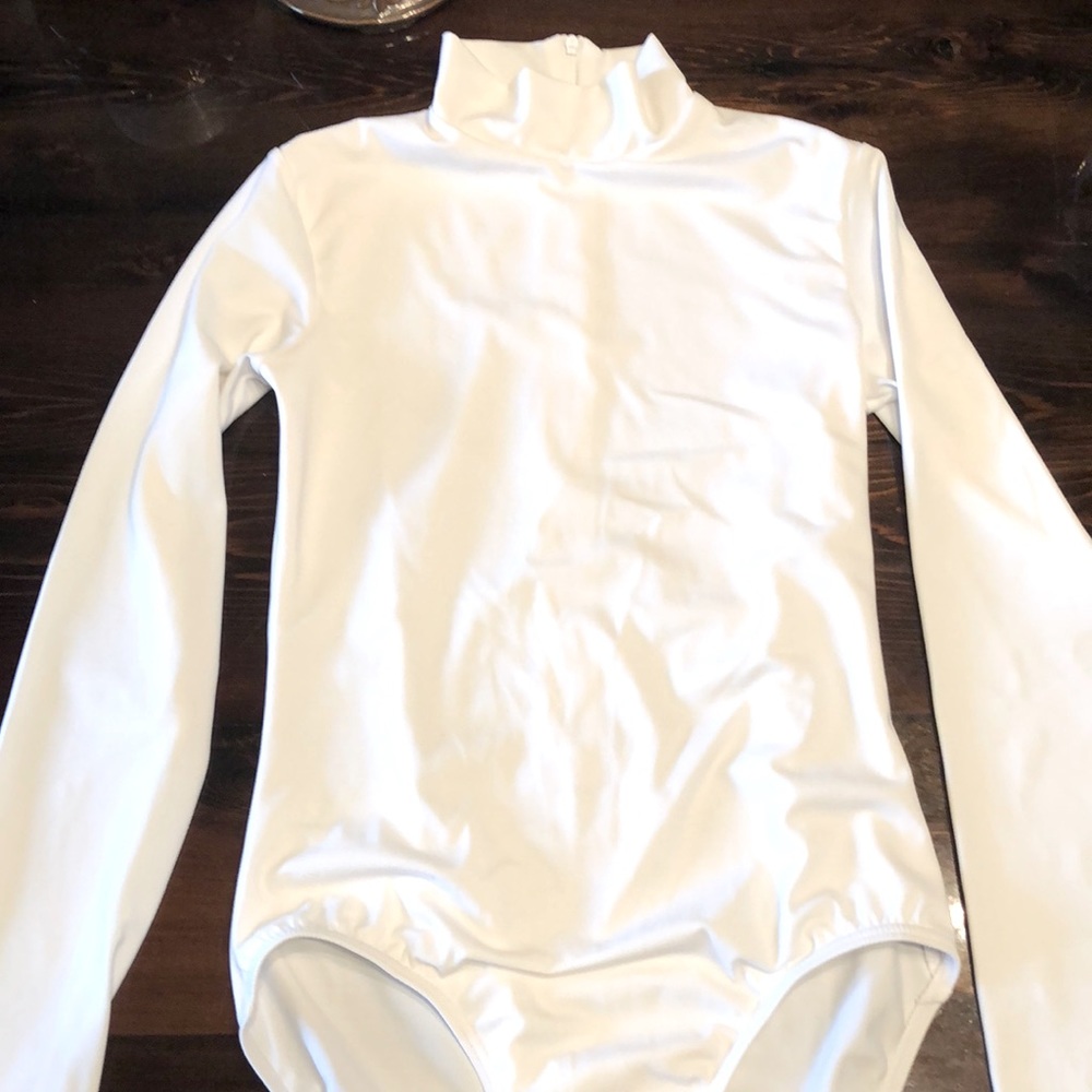 Weiss man LC long sleeve sip in back Leo.